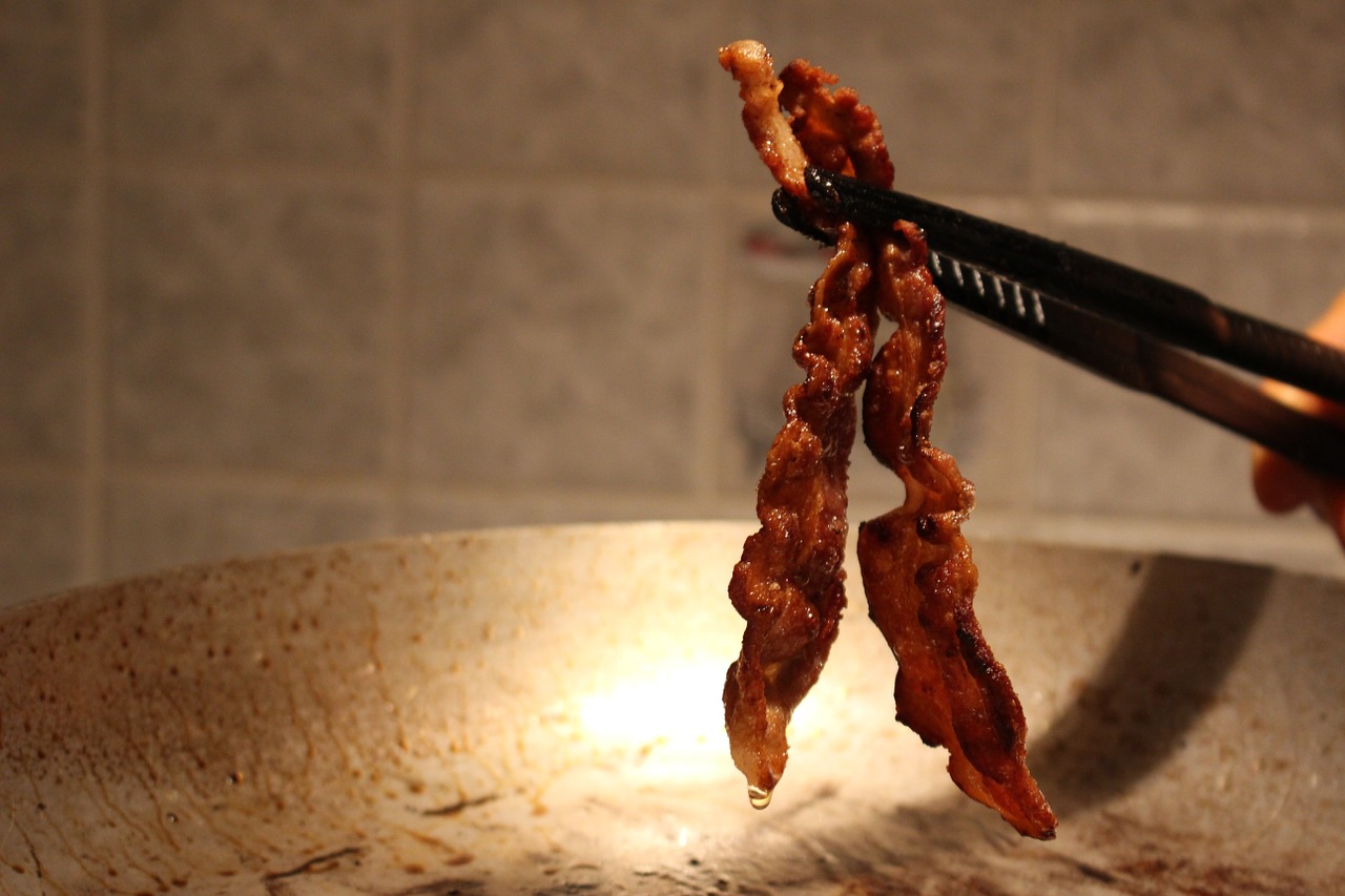 bacon pliers kitchen fry free photo