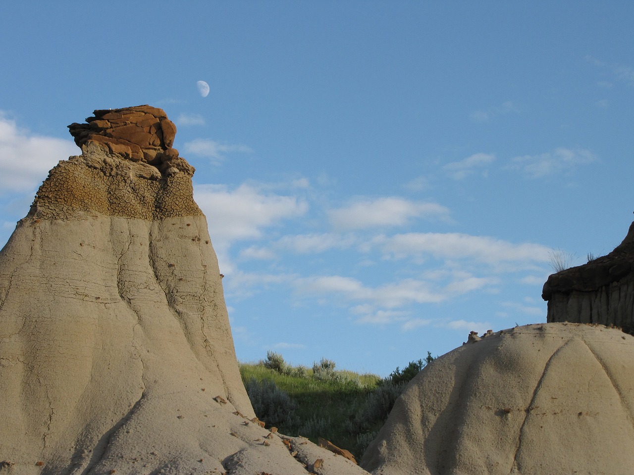badlands fossils erosion free photo