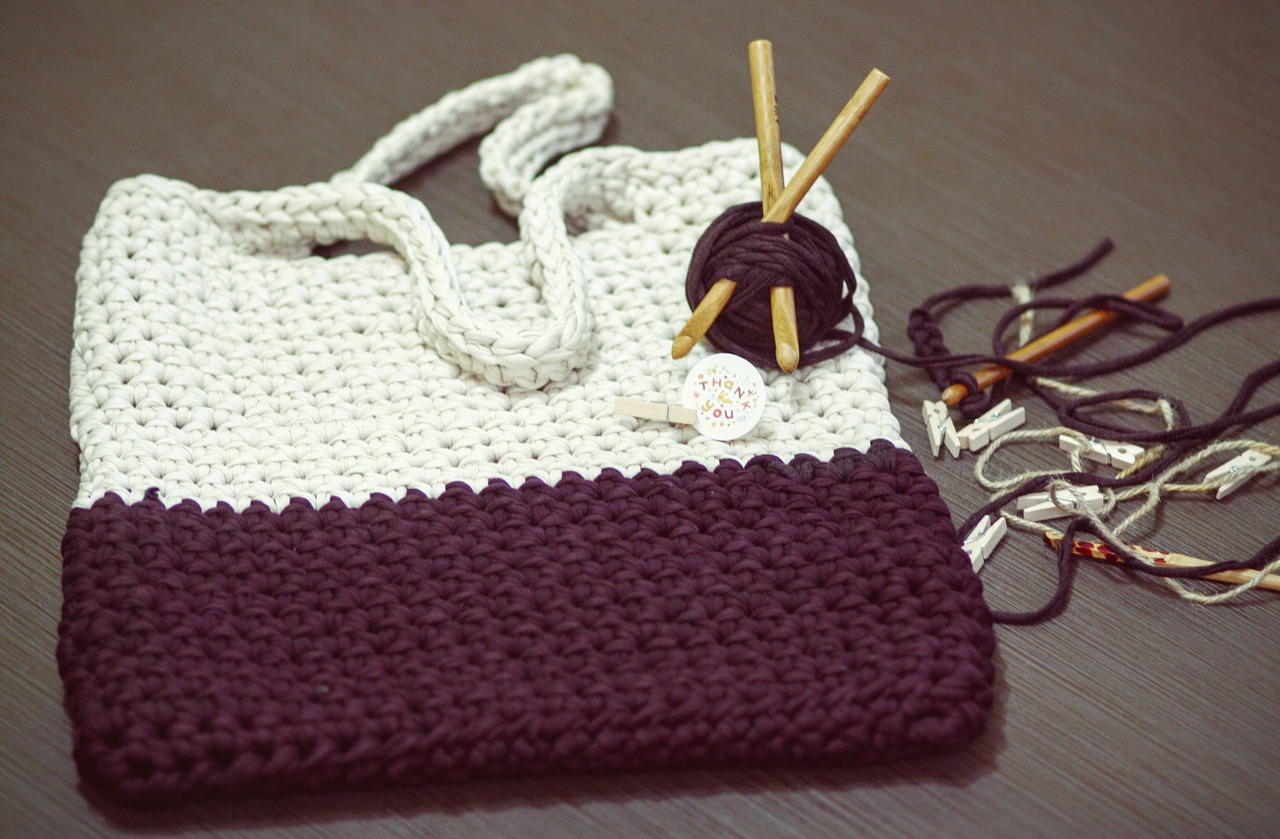 bag crocheting yarn free photo