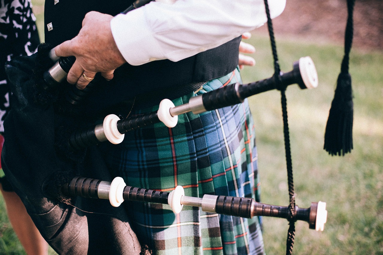 bagpipe scot uilleann pipes free photo