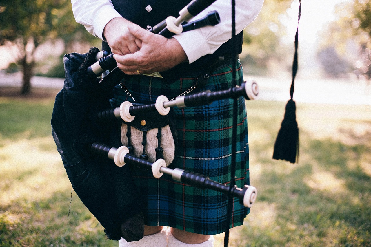 bagpipe scot uilleann pipes free photo