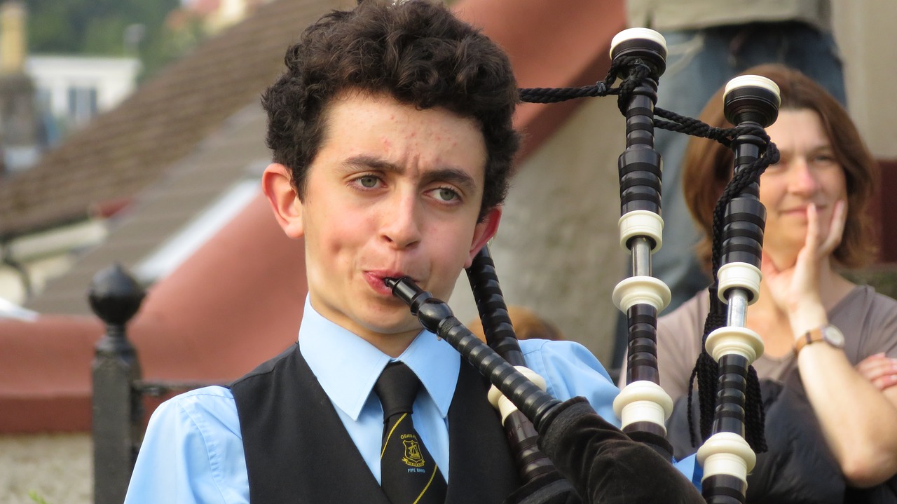 bagpipes scotland young people free photo