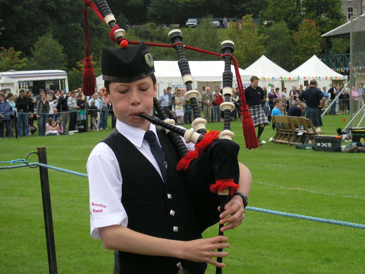bagpipes boy highland games free photo