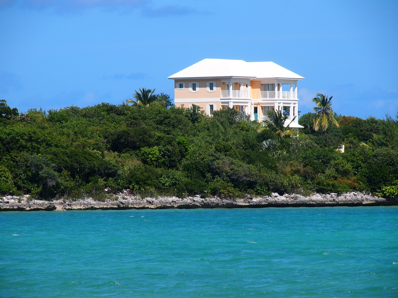 bahamas house coast free photo