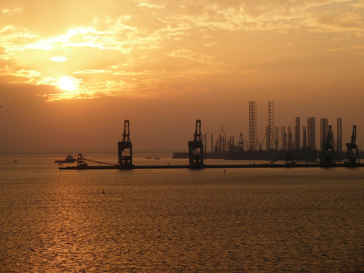 bahrain sunset industry free photo