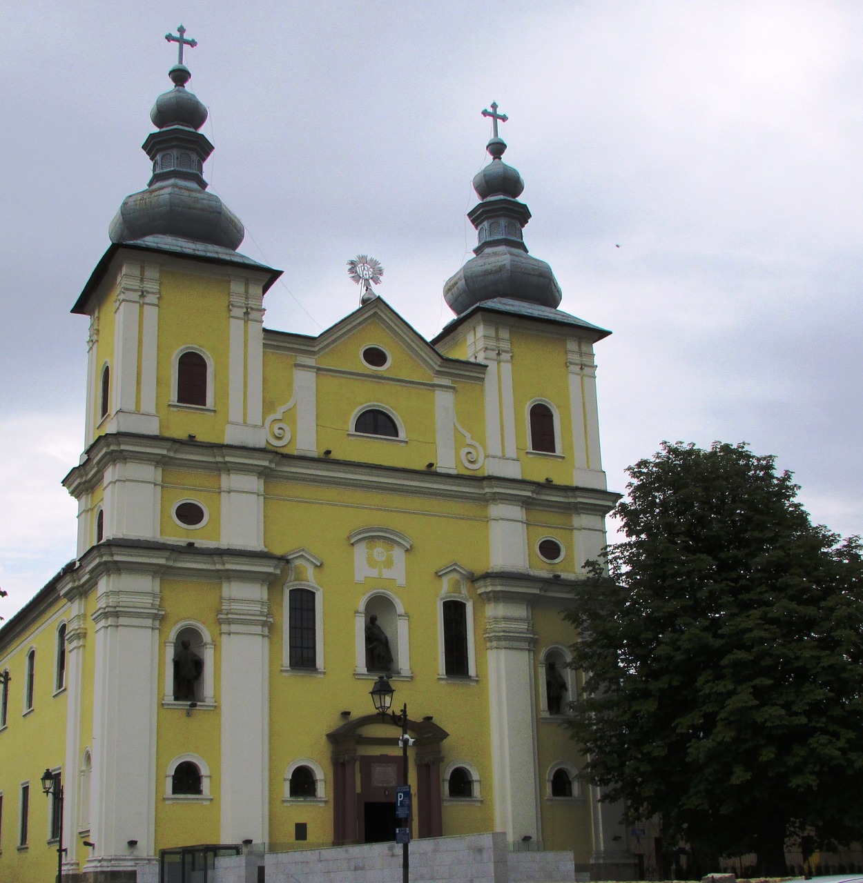 baia mare transylvania church free photo
