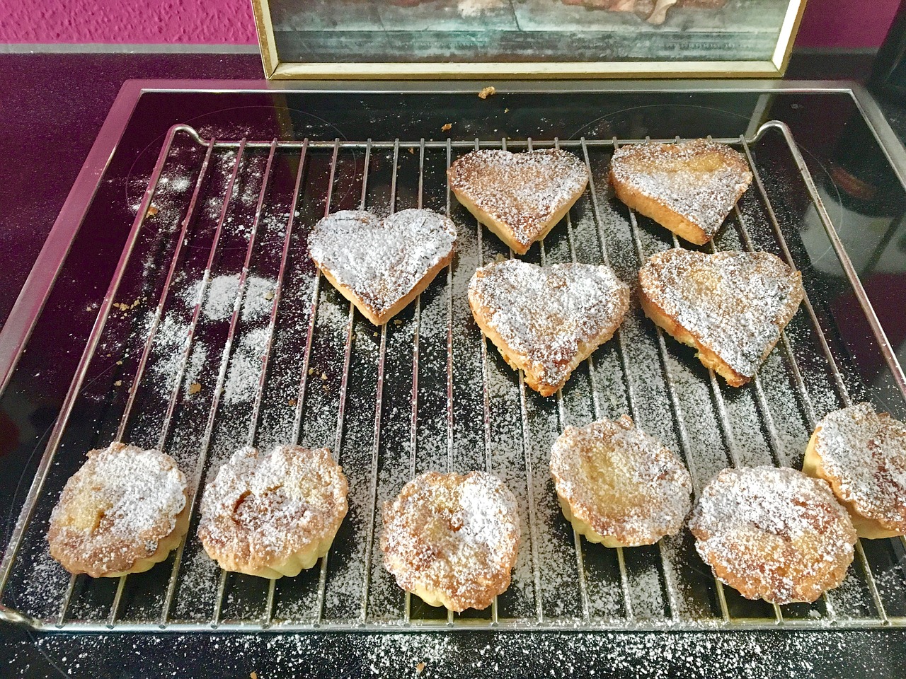 bake heart biscuit free photo