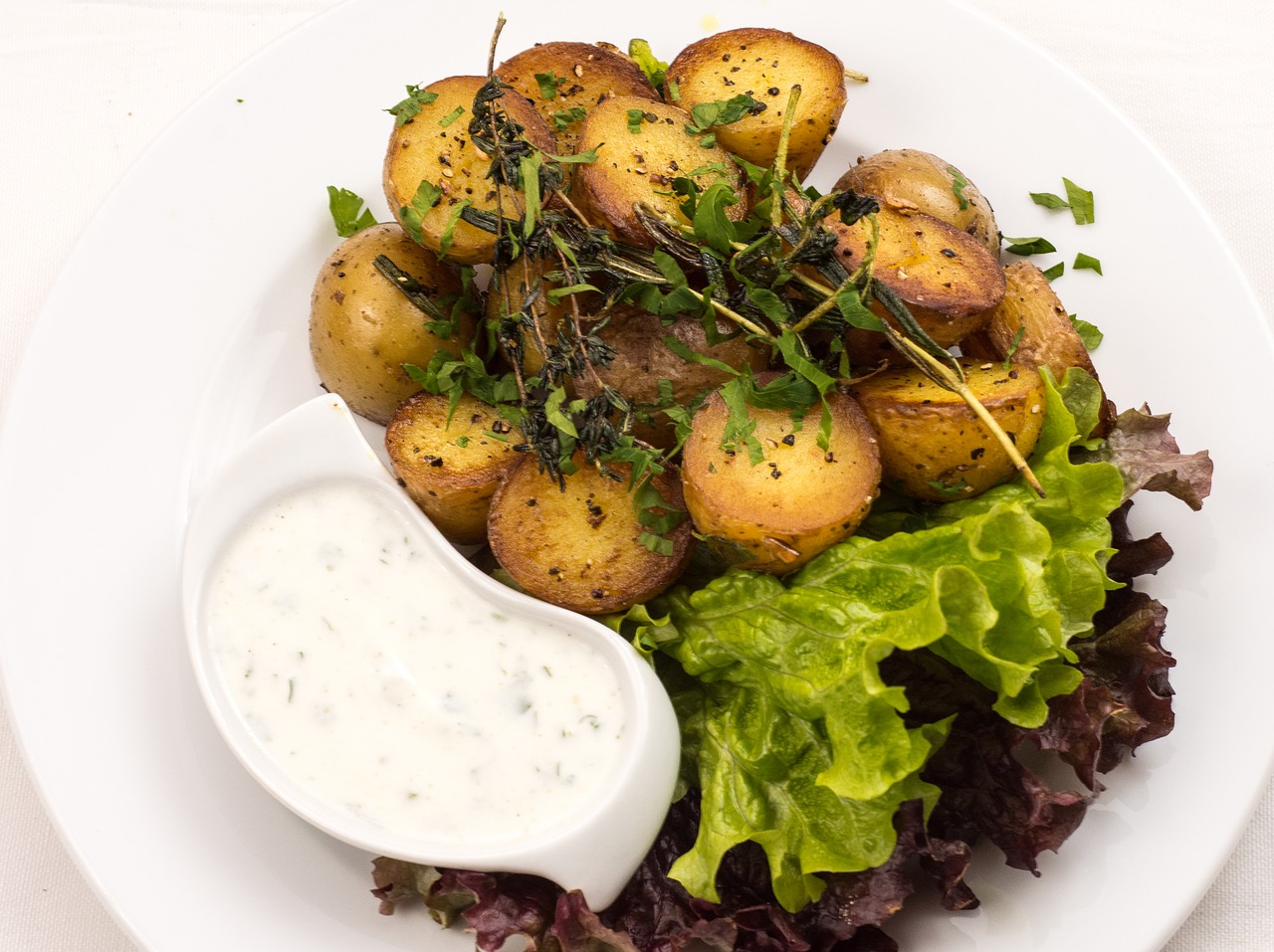 baked potatoes gourmet garlick sauce free photo