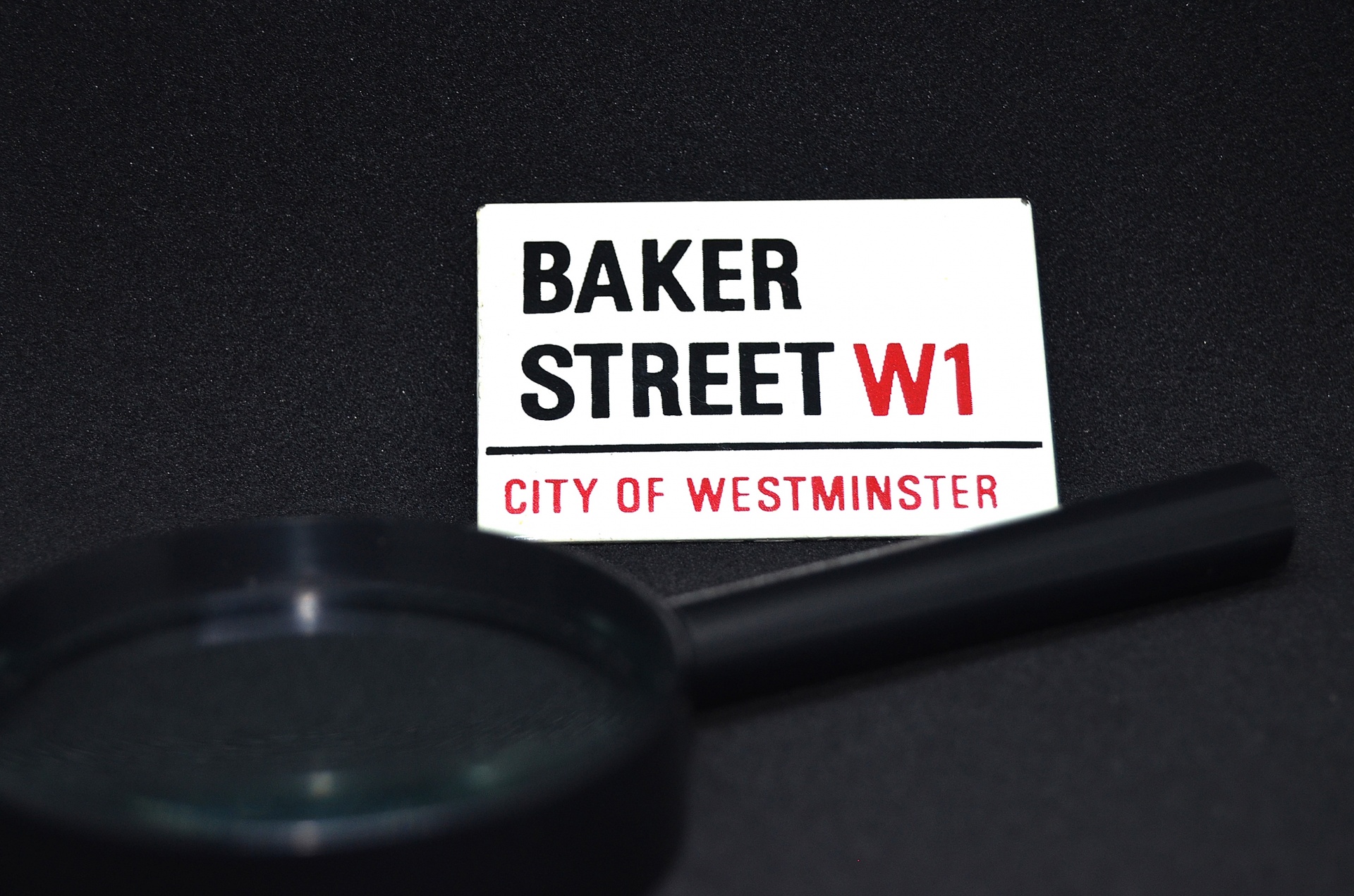 baker street magnifying glass detective free photo