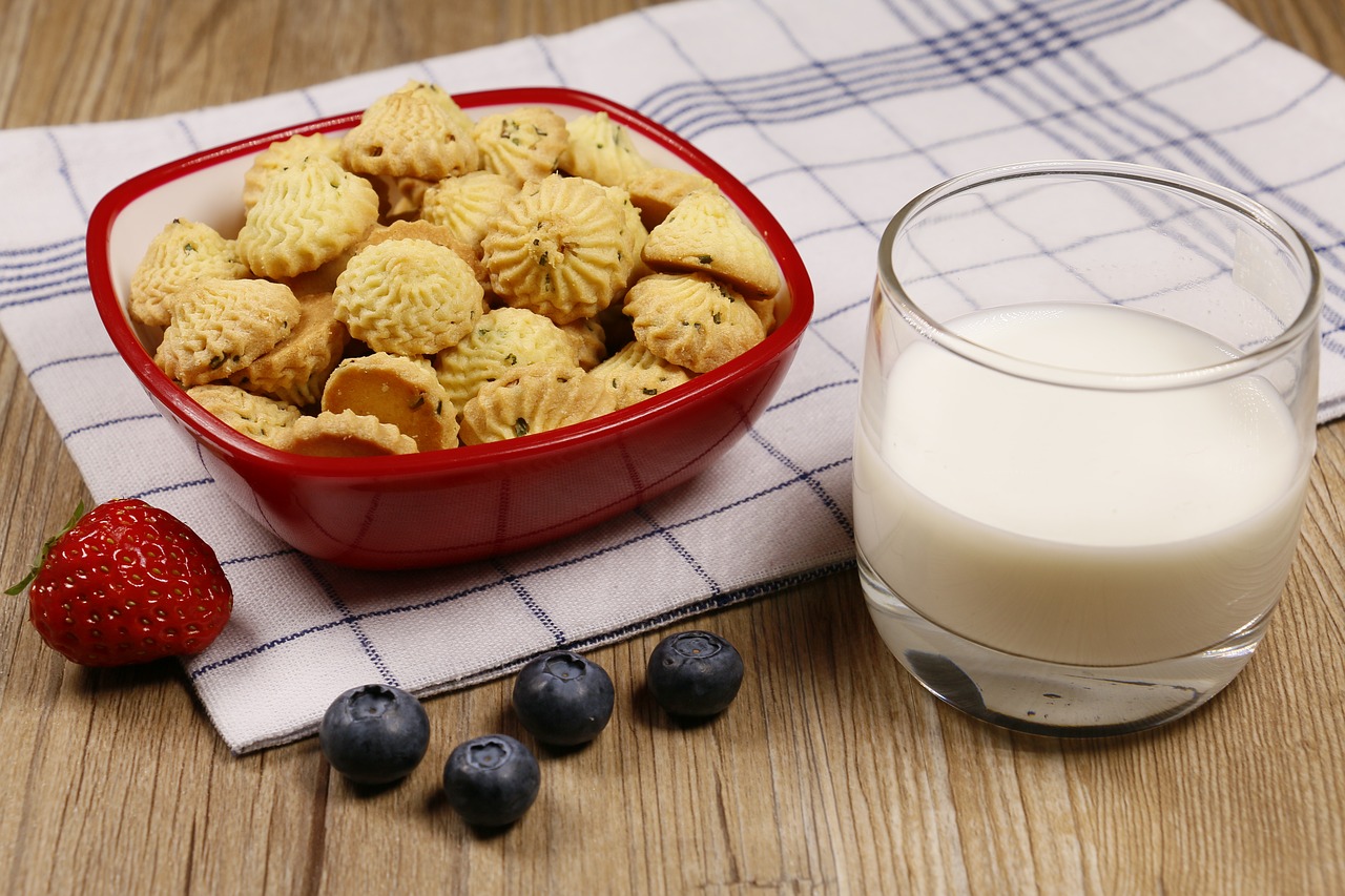 baking bread biscuit free photo