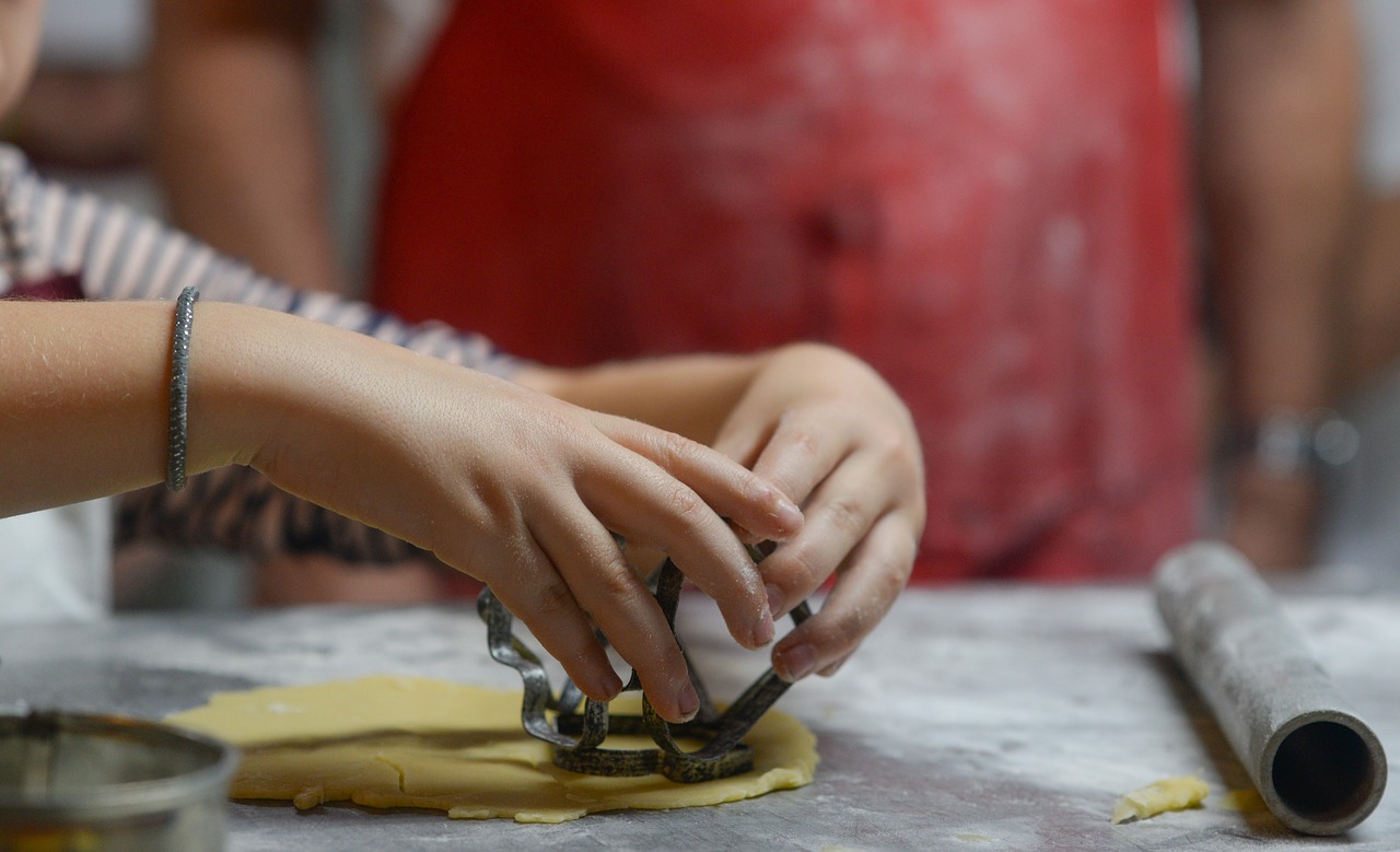 baking cookies children free photo