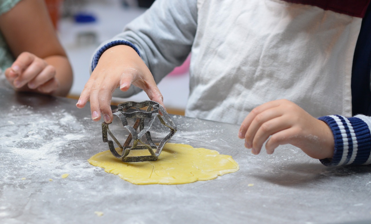 baking cookies children free photo