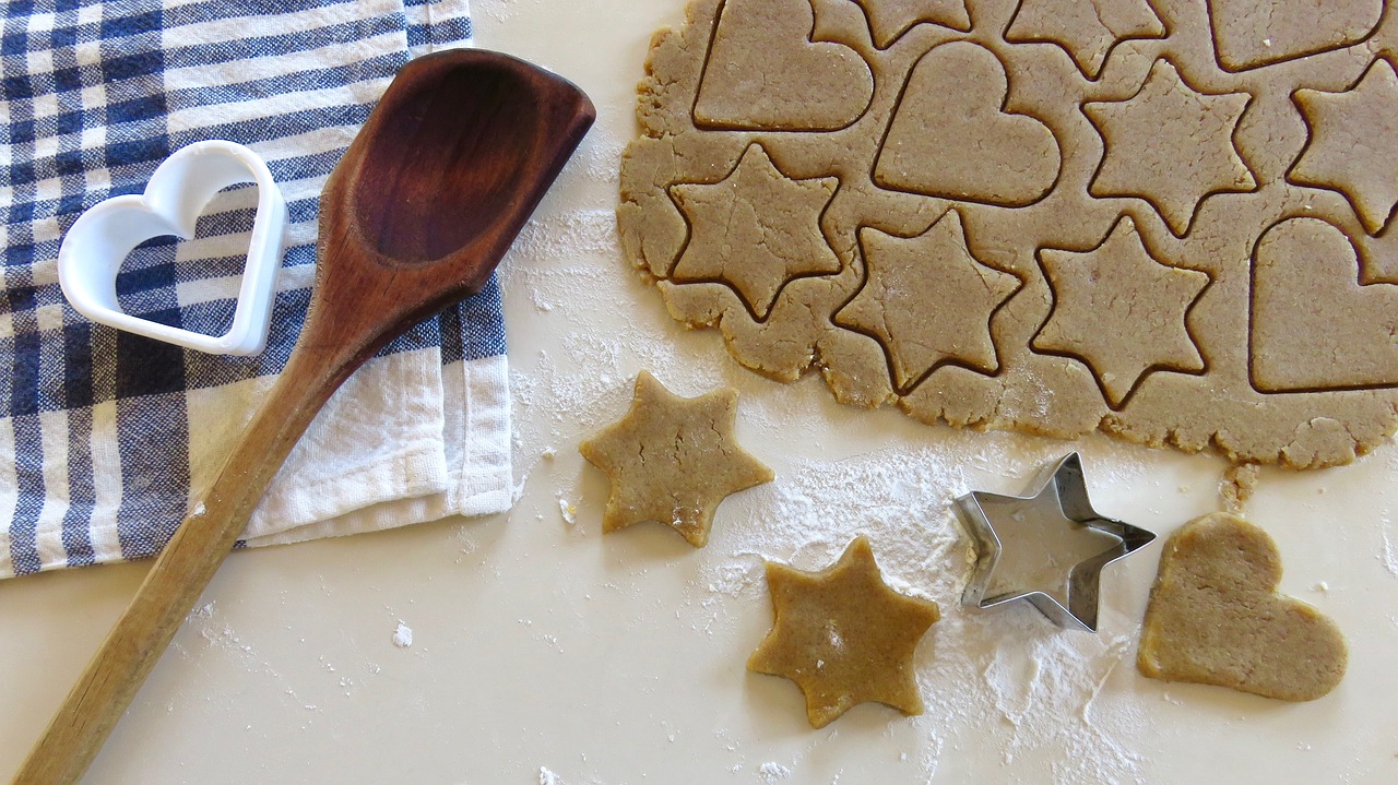 baking cookies gingerbread free photo