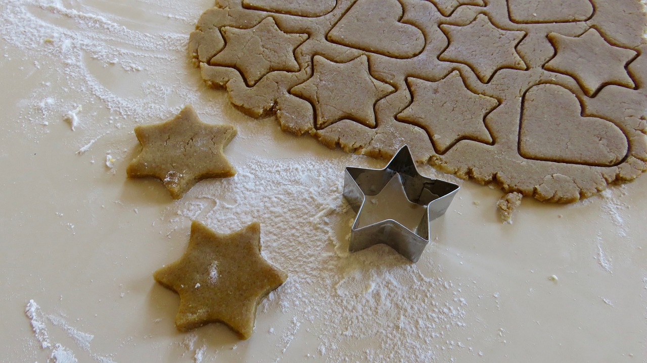 baking cookies gingerbread free photo