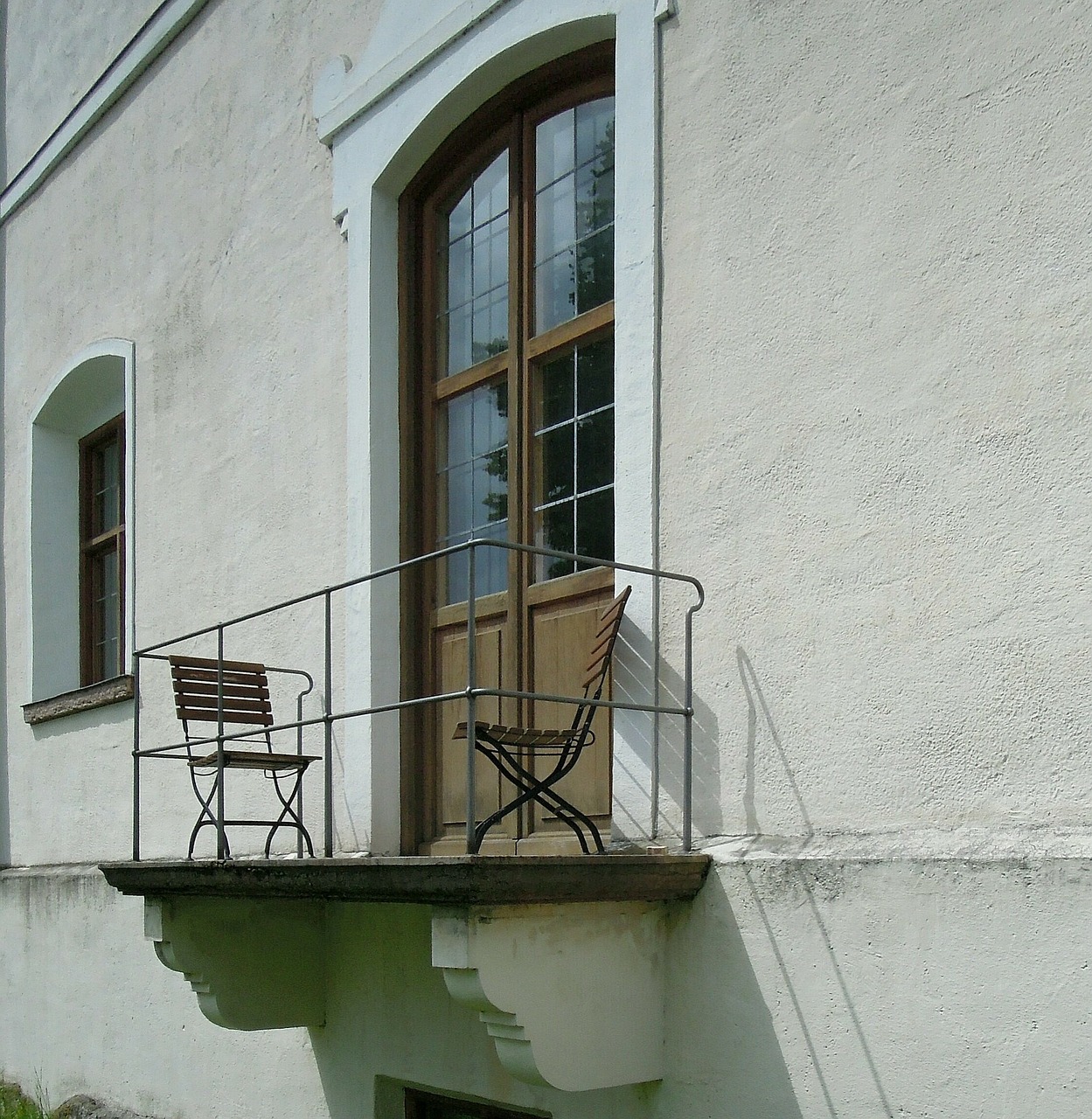 balcony architecture facade free photo