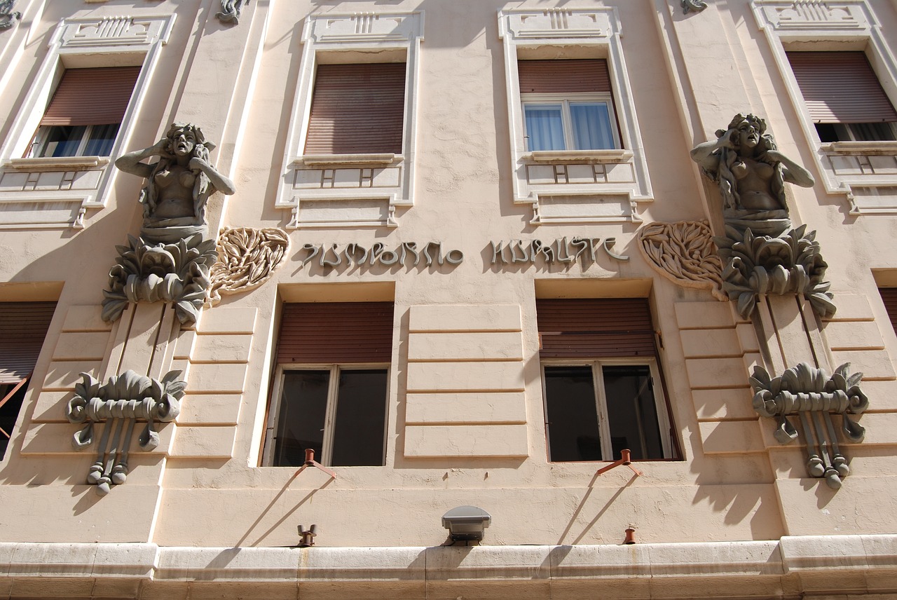 balcony architecture facade free photo