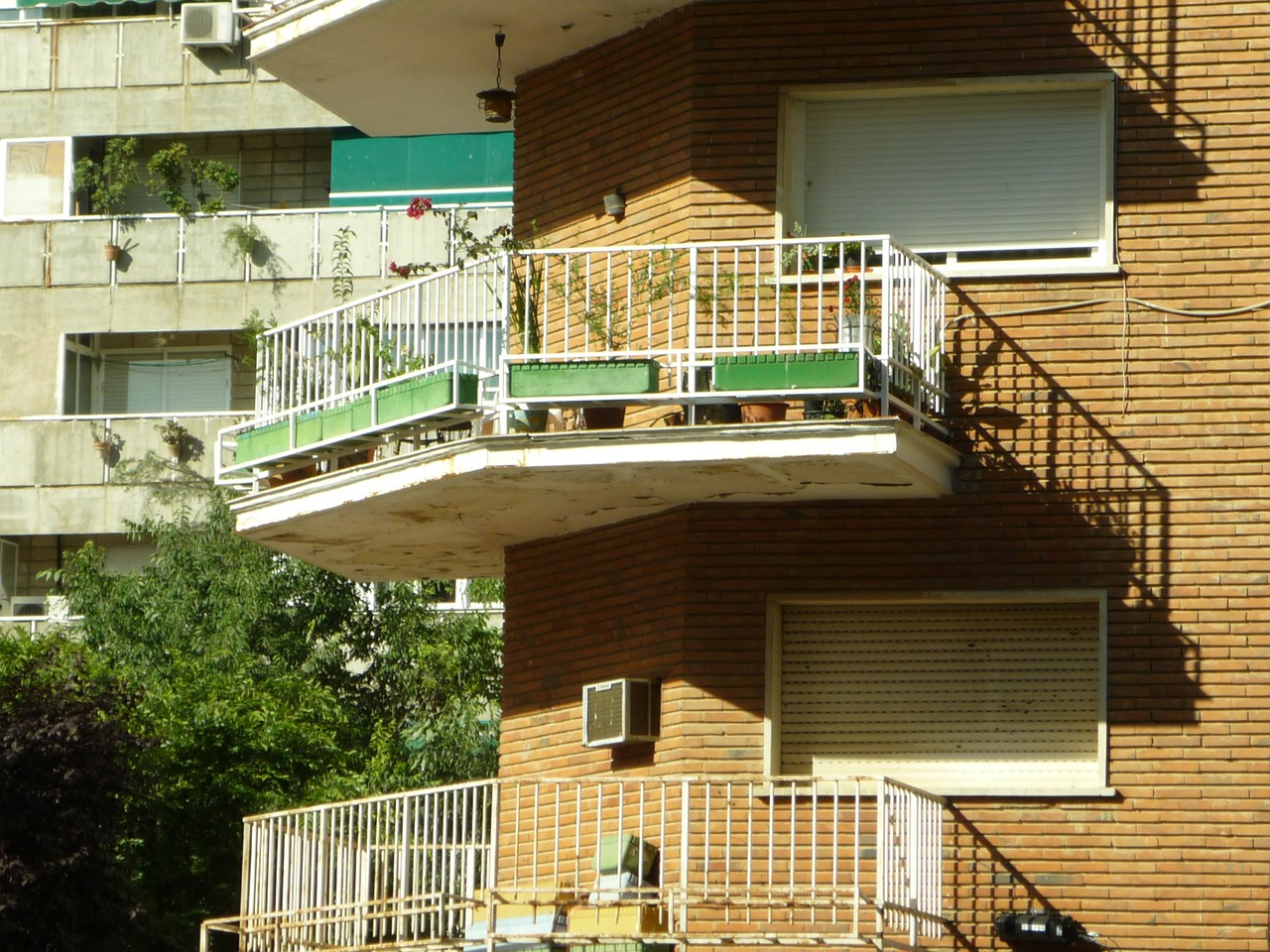 balcony cantilever handrail free photo