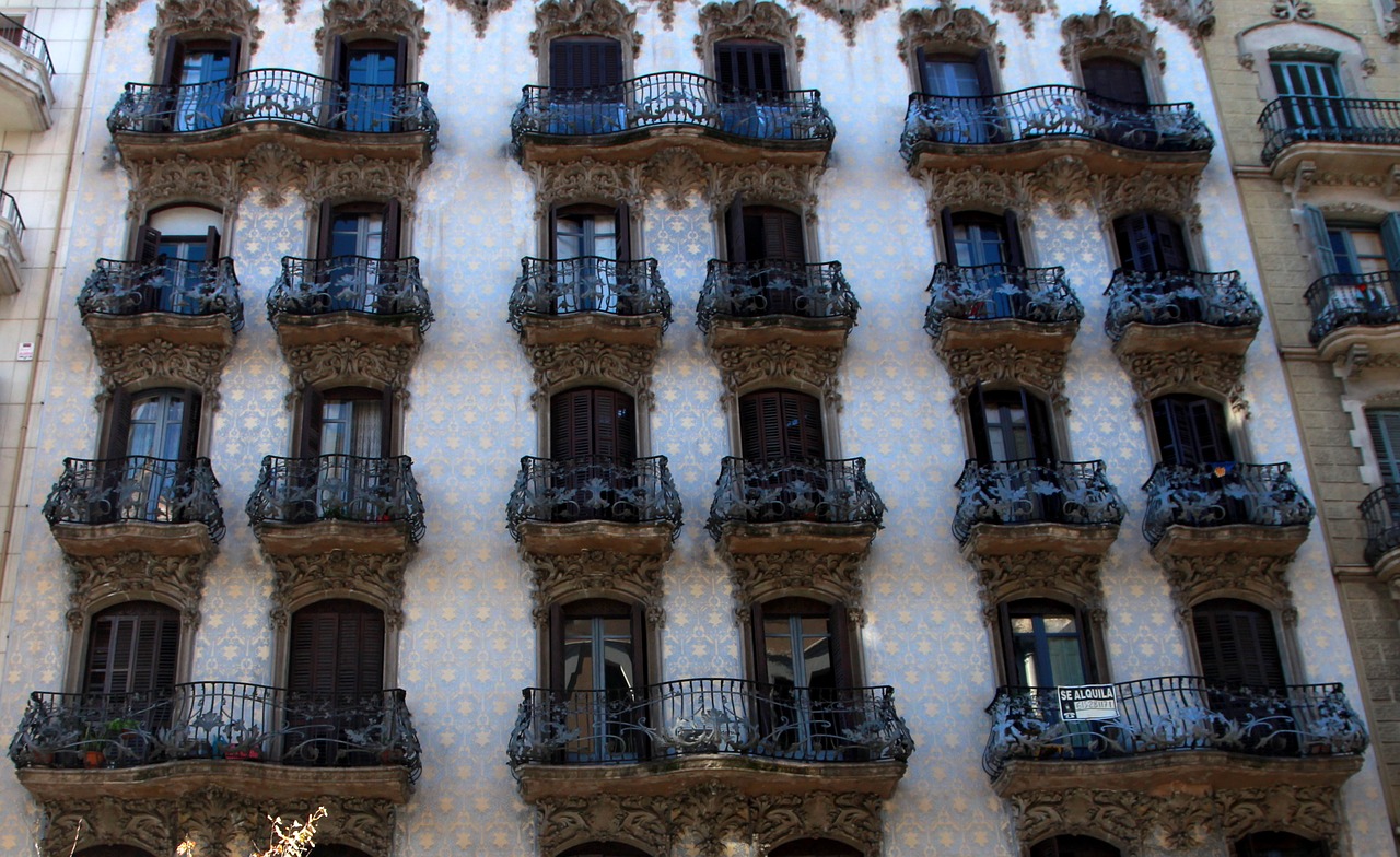 balcony  building  architecture free photo