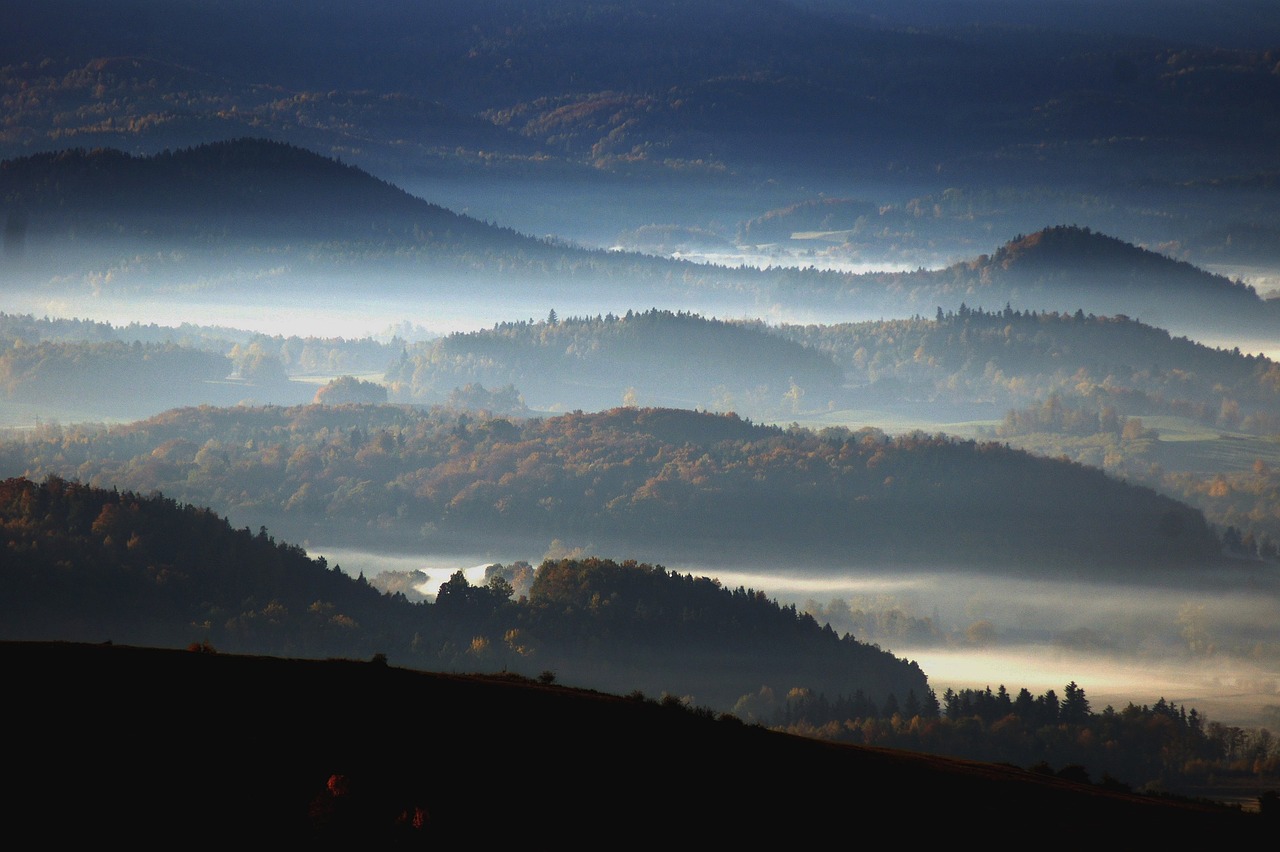 bald mountain  dziwiszow  the fog free photo