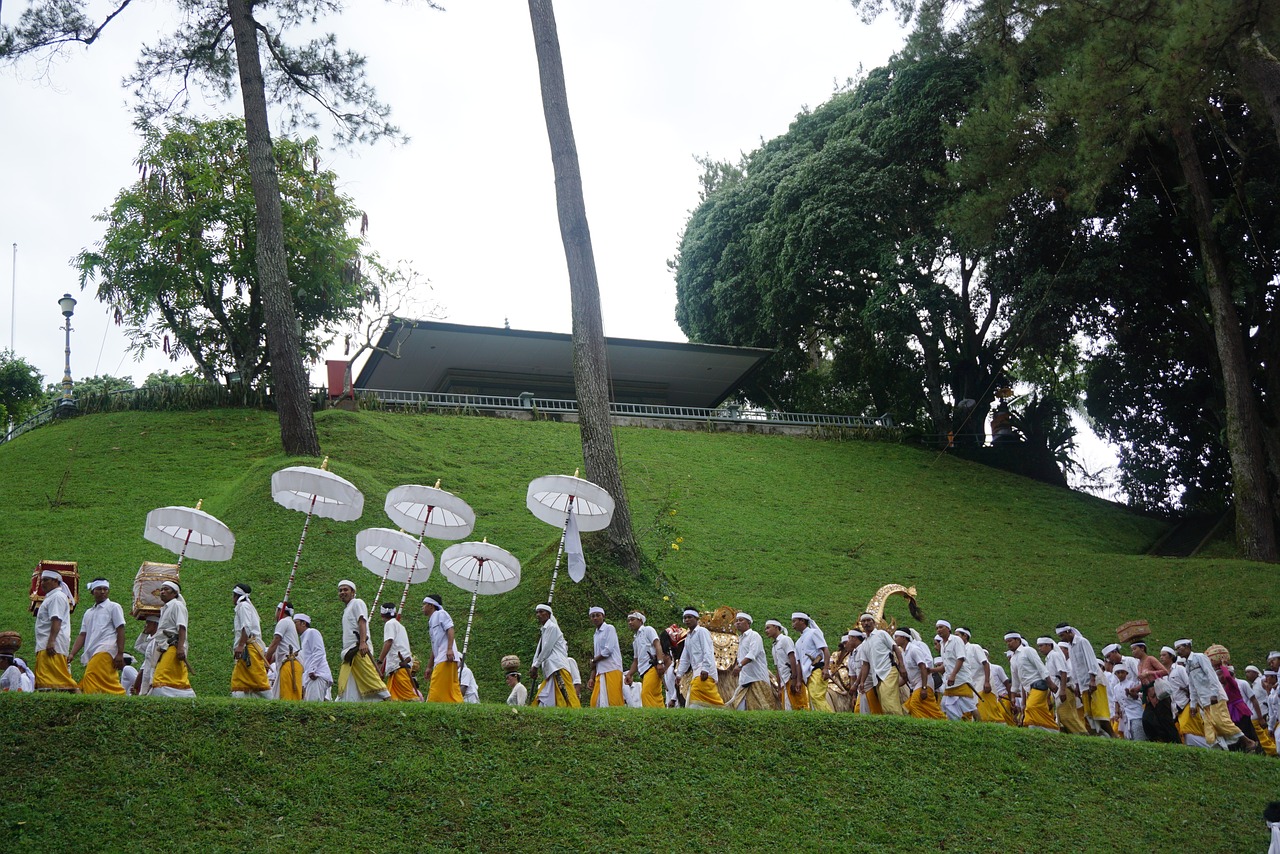 bali traditional ceremony free photo