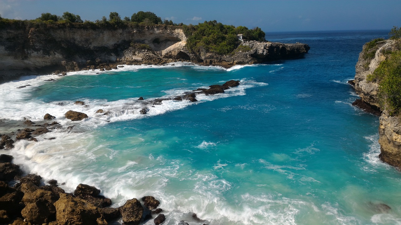 bali blue lagoon lenbongan free photo