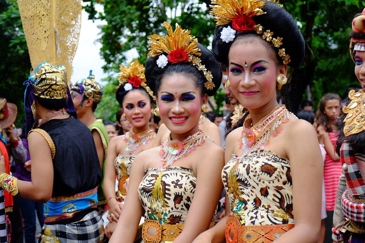 bali woman ethnic free photo