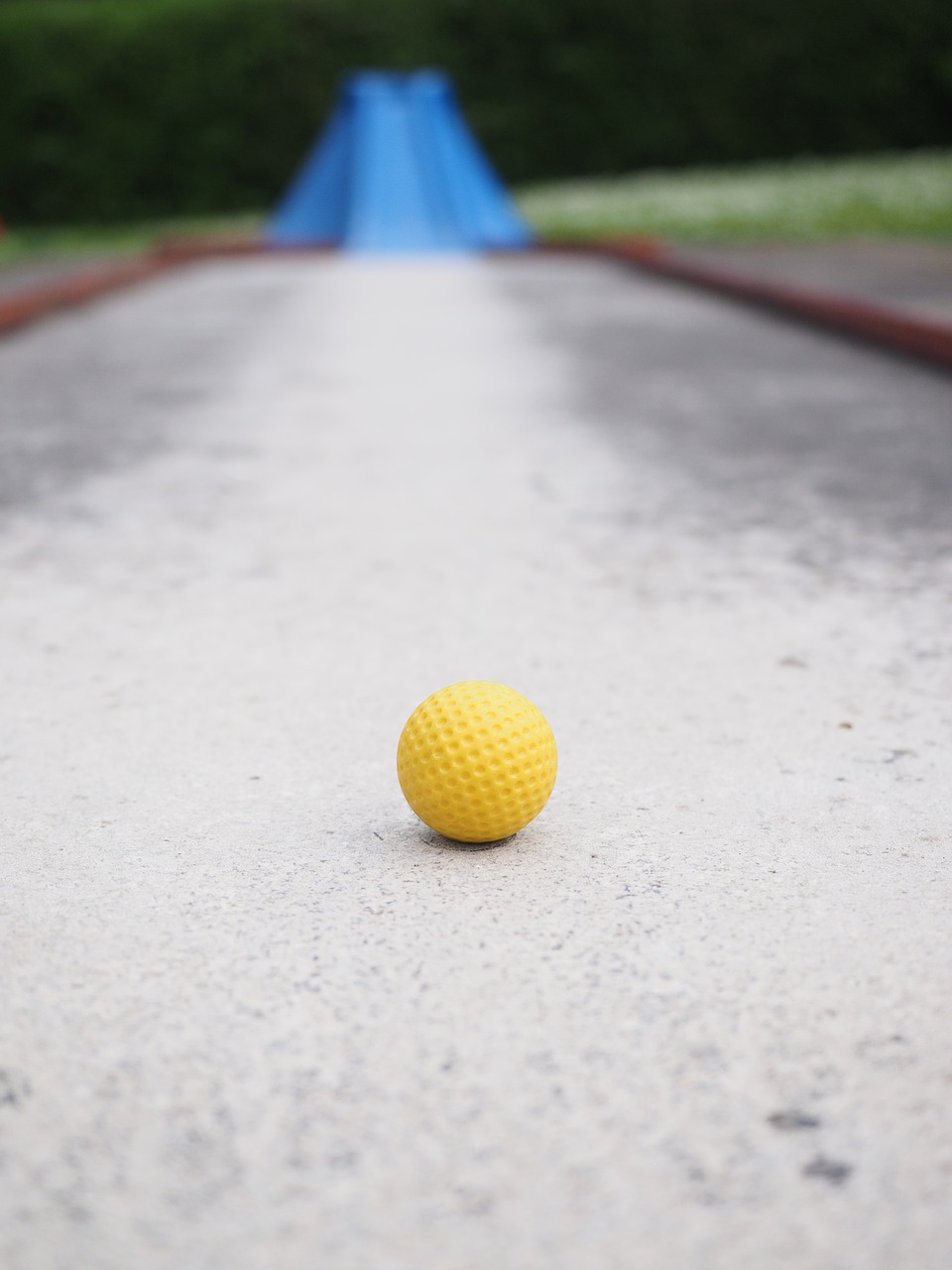 ball mini golf ball yellow free photo