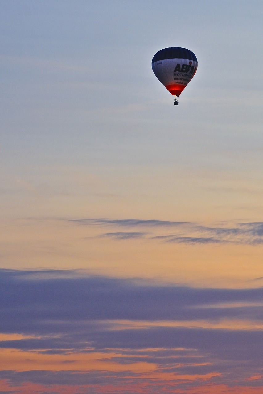ball hot-air ballooning sky free photo
