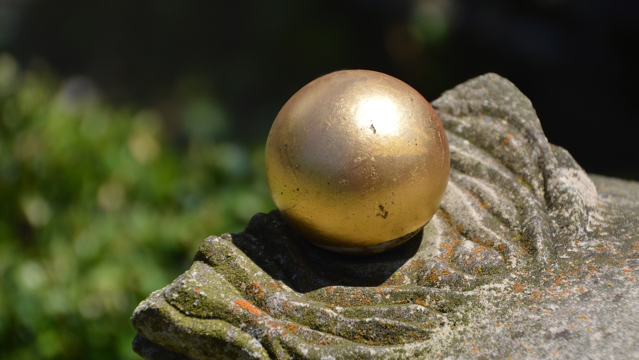 ball gold grave free photo