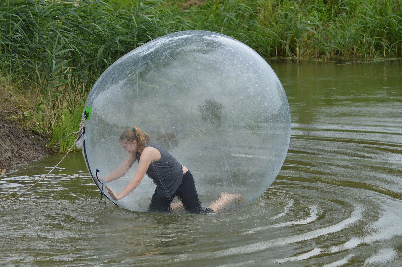 ball water fun free photo