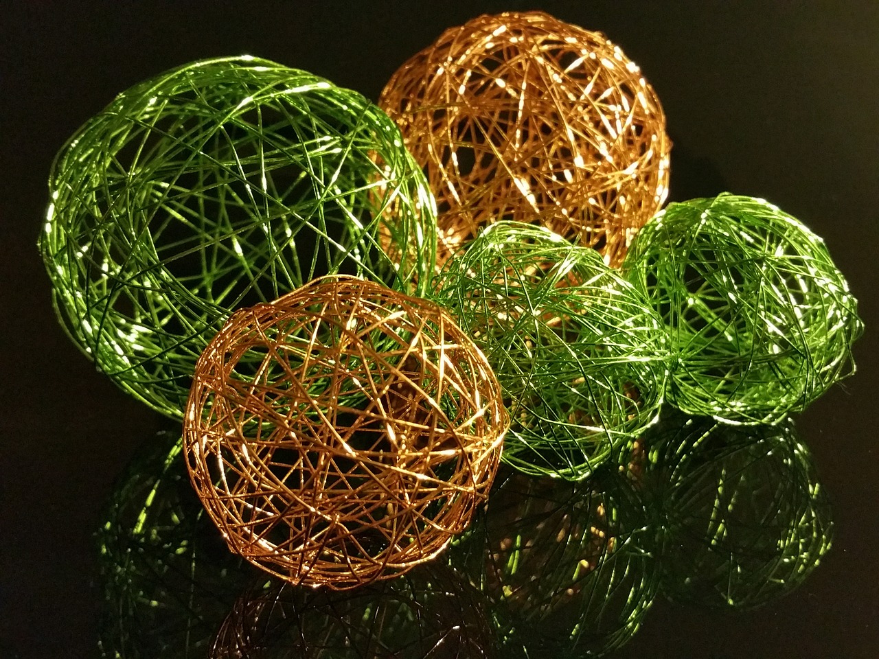 ball wire green free photo