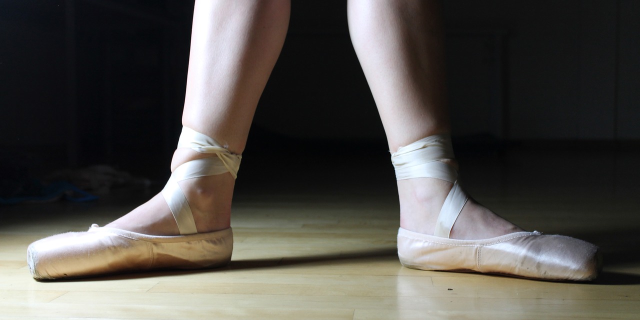 ballet feet ballet shoes ballerina free photo