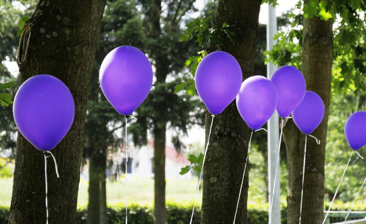 ballons festival purple free photo