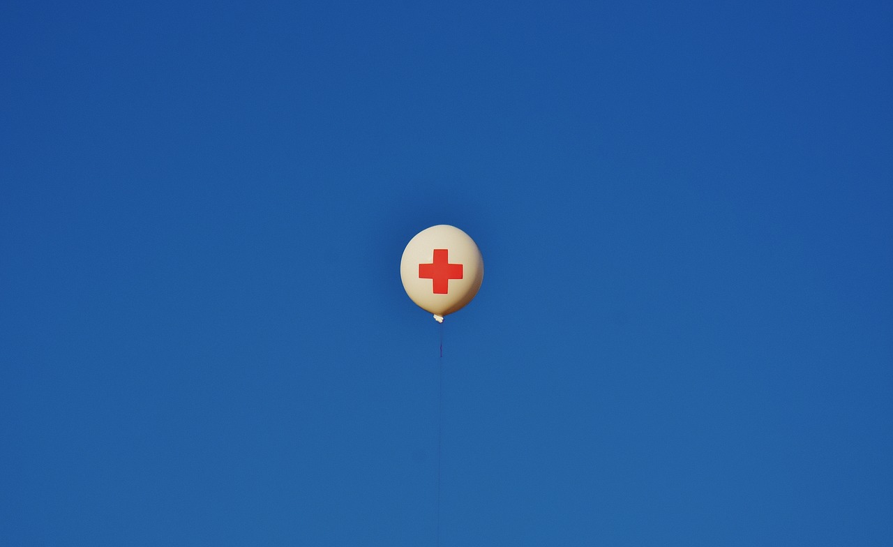 balloon first aid sky free photo