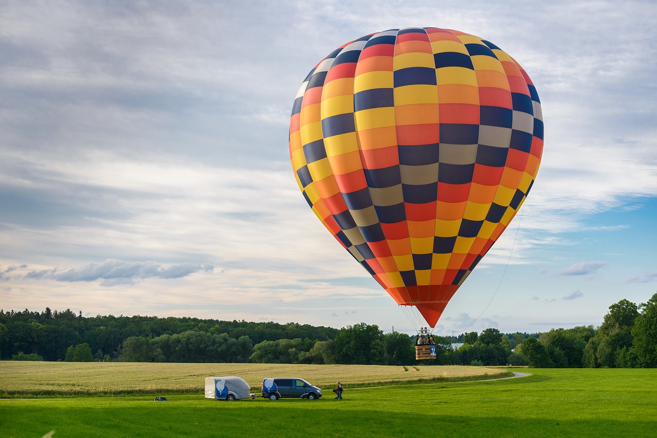 balloon hot air balloon ride sky free photo