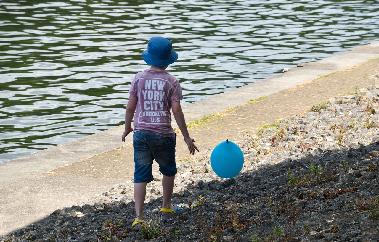 balloon child river free photo