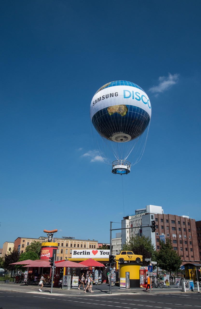 balloon  tourism  sky free photo