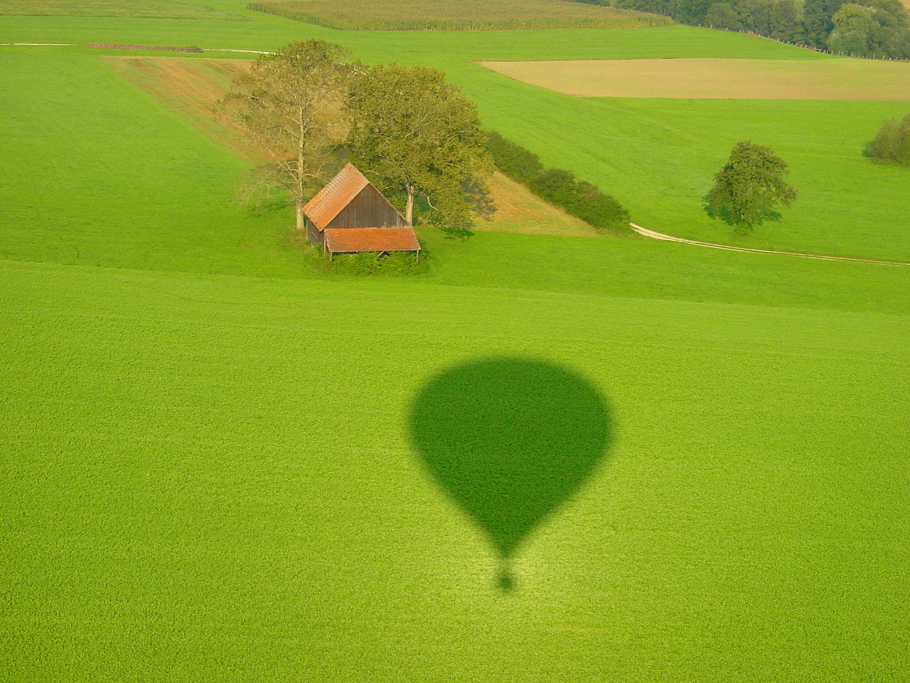 balloon  ballooning  freedom free photo