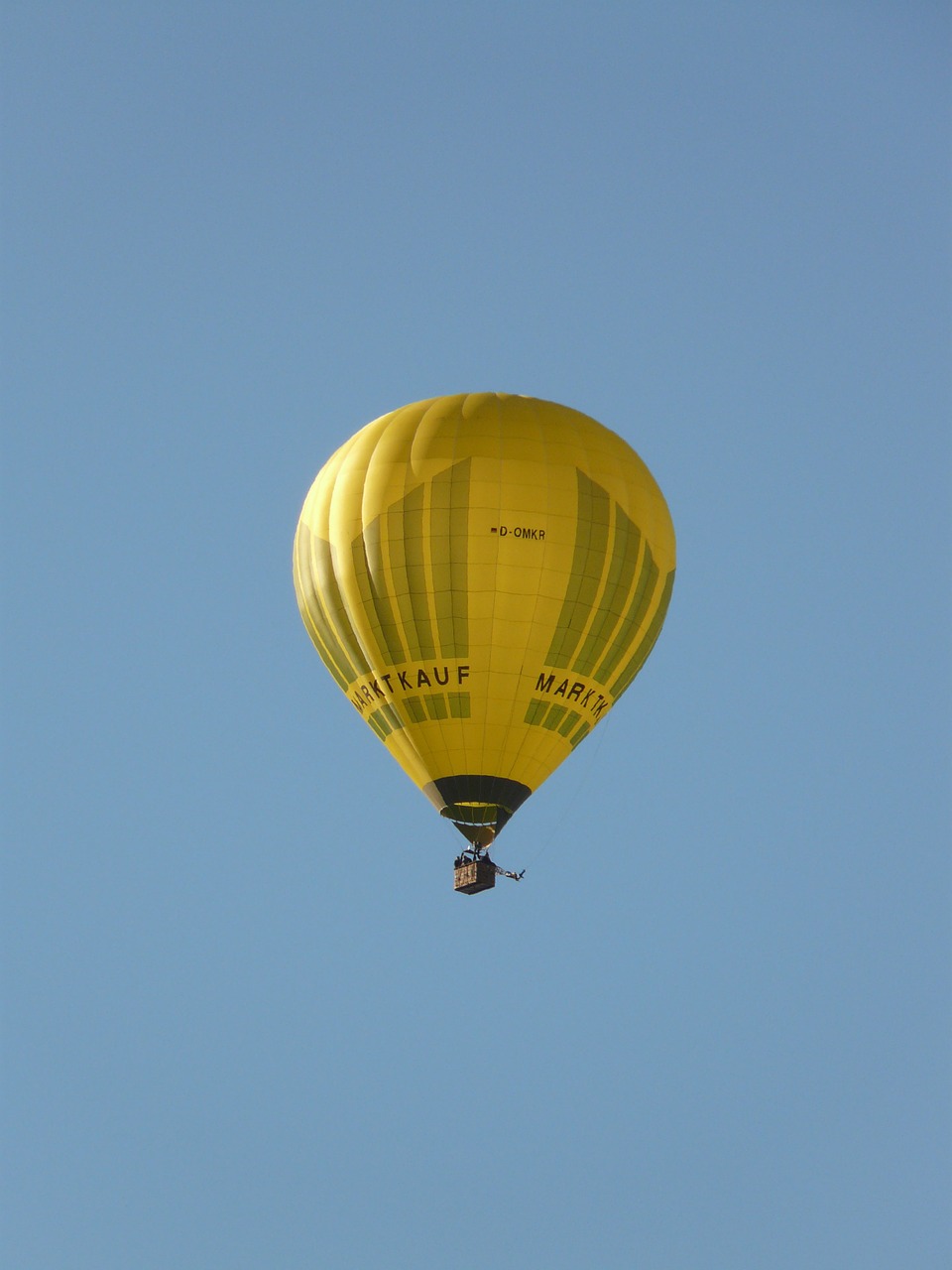 balloon hot air balloon drive free photo