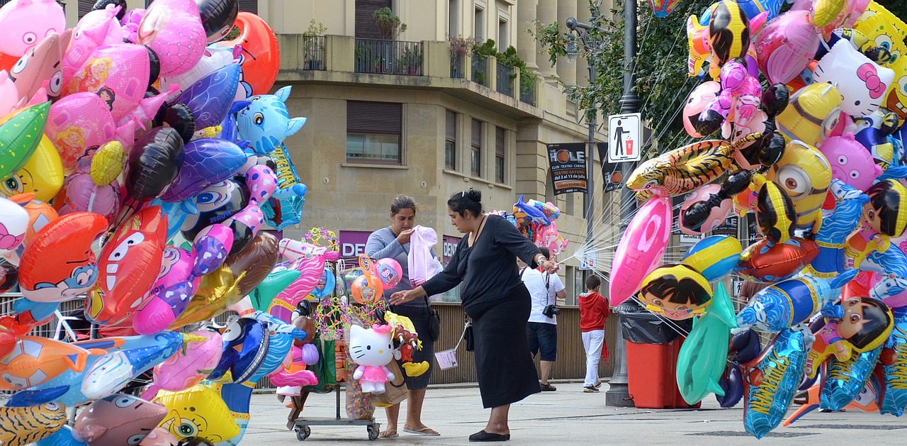 balloon lady balloons europe free photo