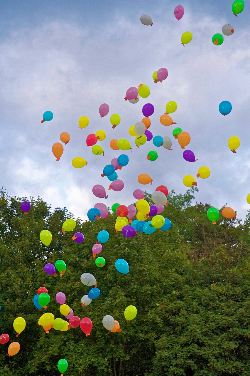 balloons floating colorful free photo
