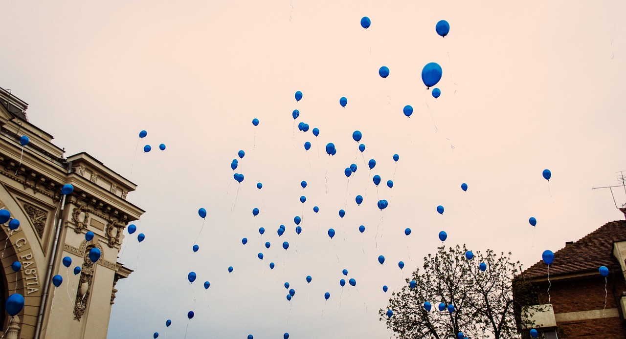 balloons blue sky free photo