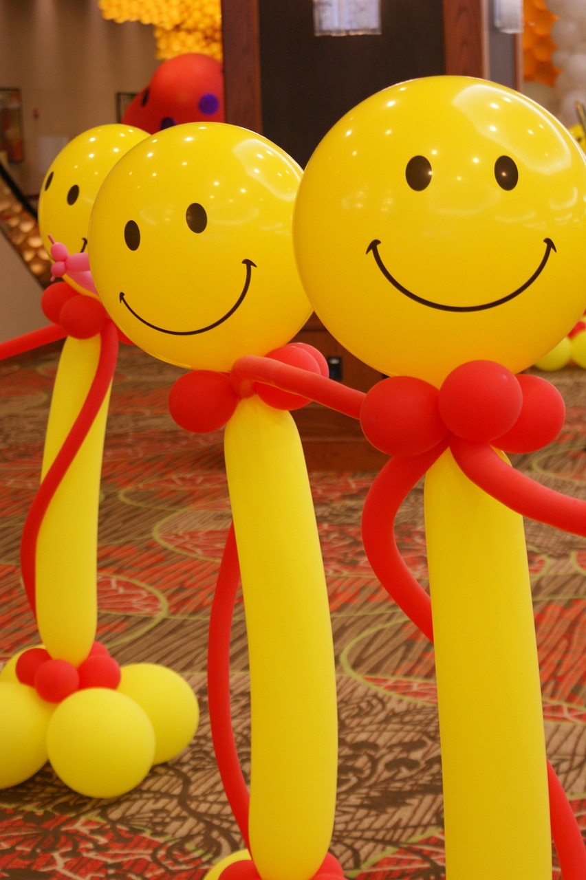 balloons happy smiley free photo