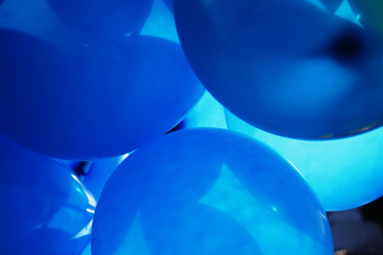 balloons color blue free photo