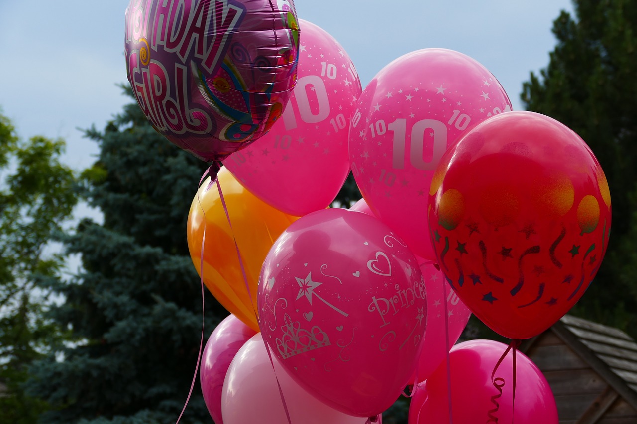 balloons birthday pink free photo