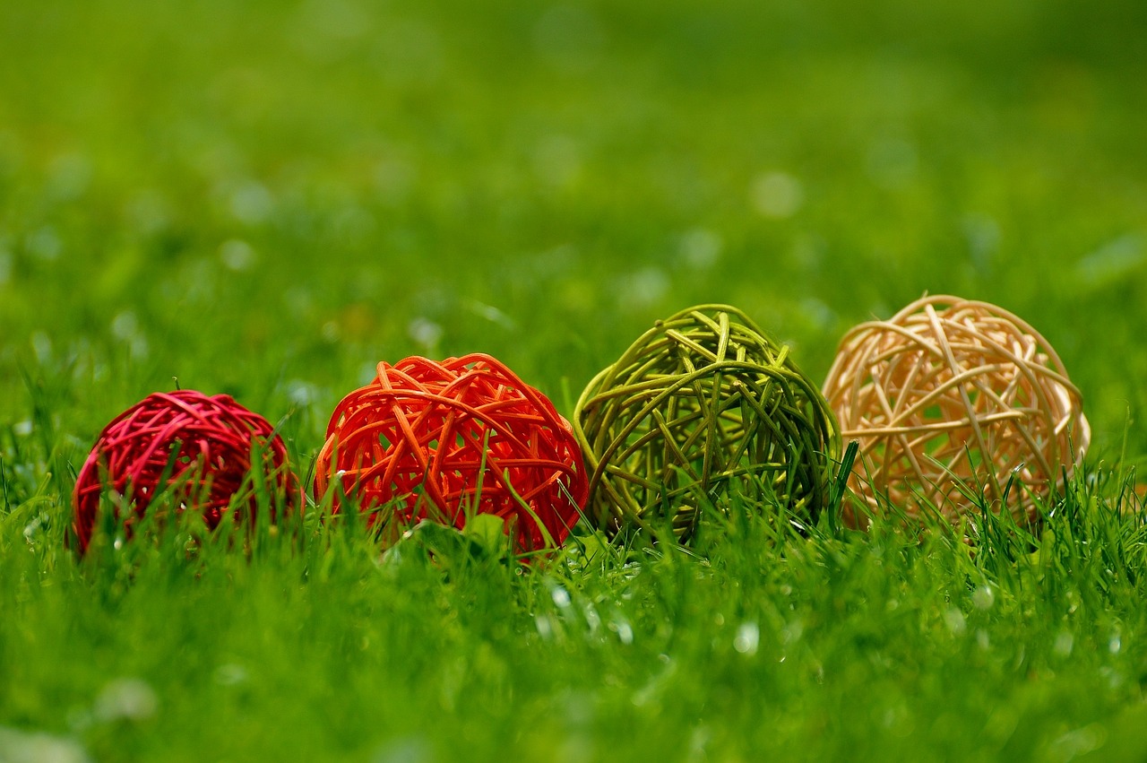 balls decoration wood free photo