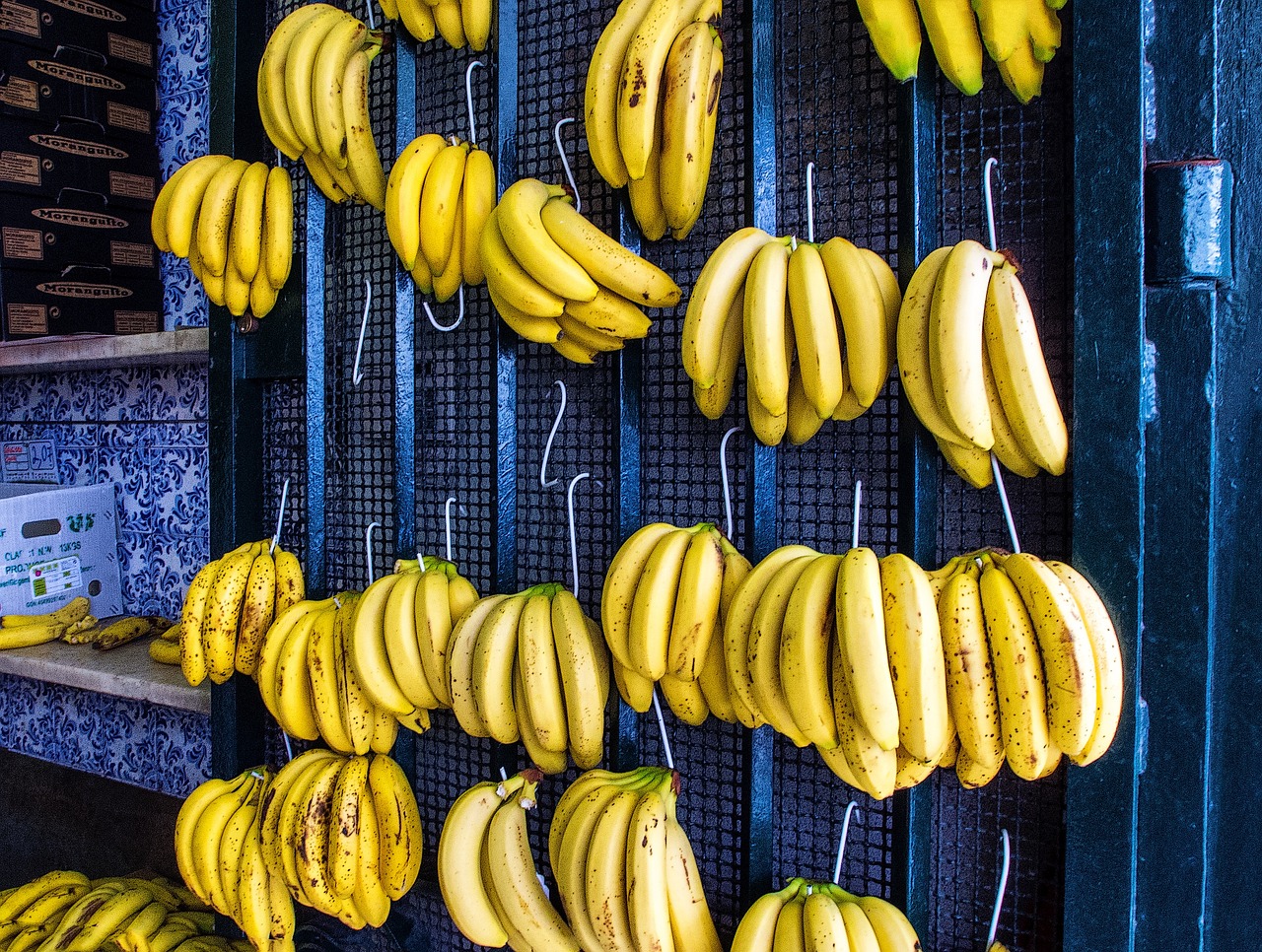 banana fruit greengrocers free photo