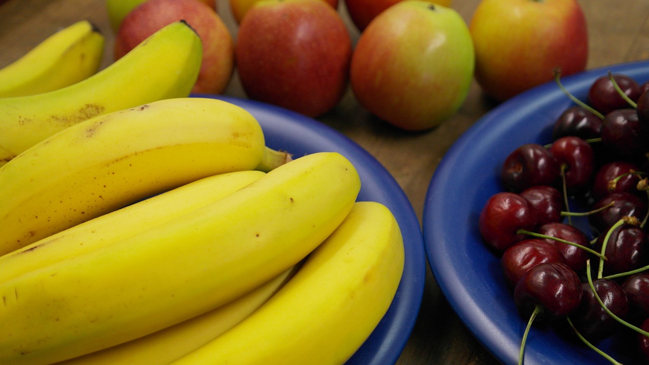 banana fruit healthy free photo