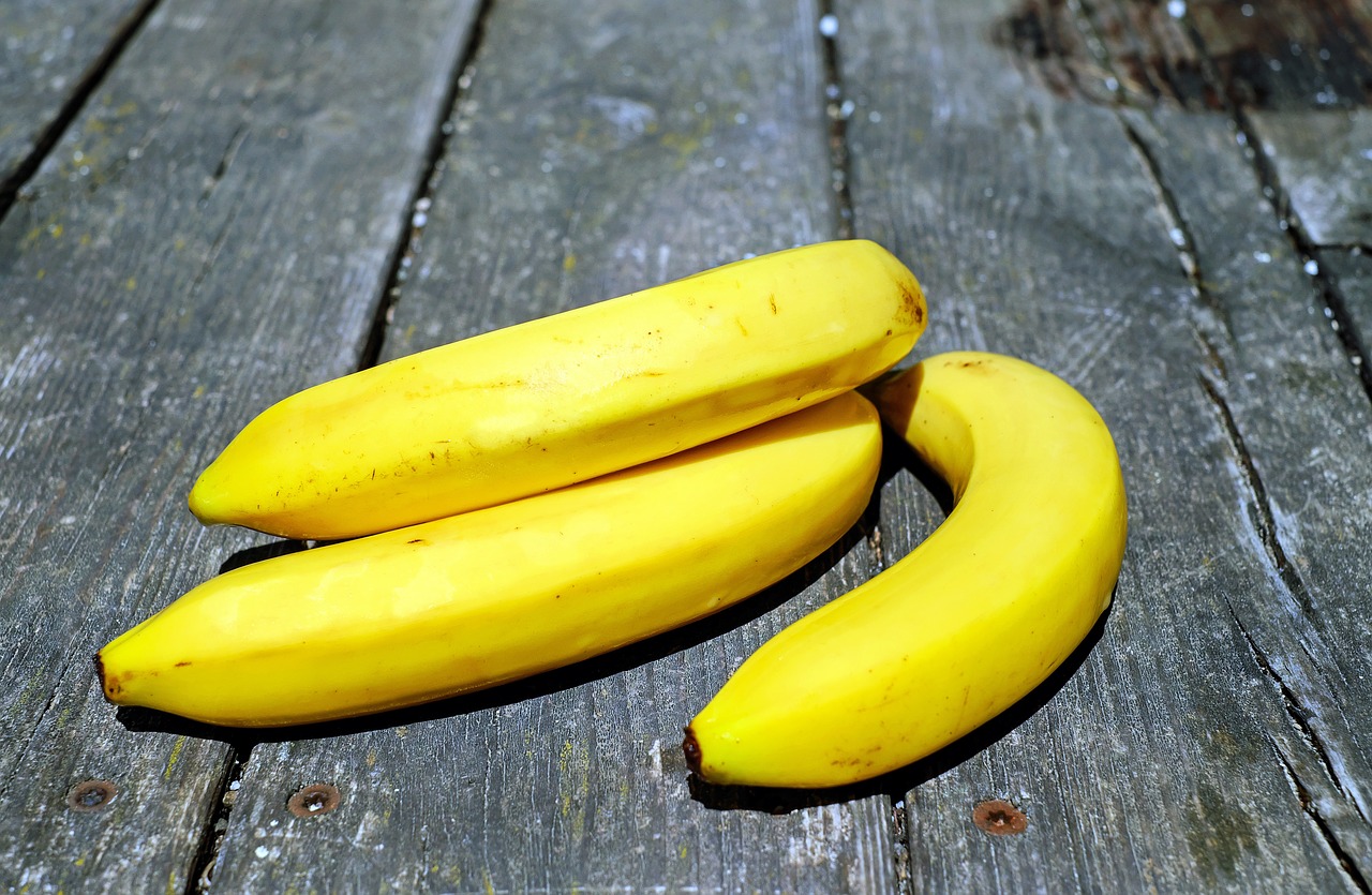 bananas fruit fruits free photo
