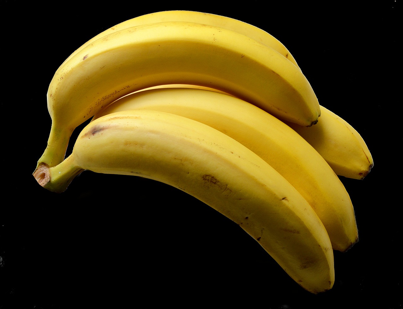 bananas yellow frisch free photo